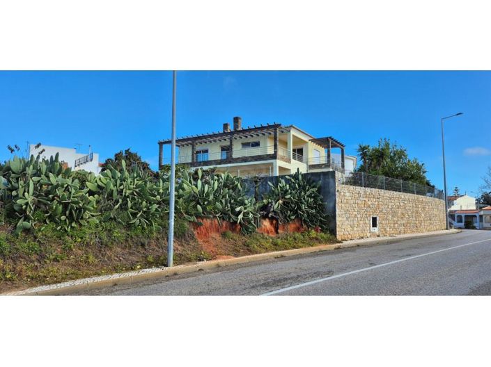 Image No.19-3 Bed House for sale