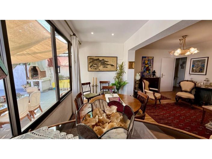 Image No.10-3 Bed Apartment for sale