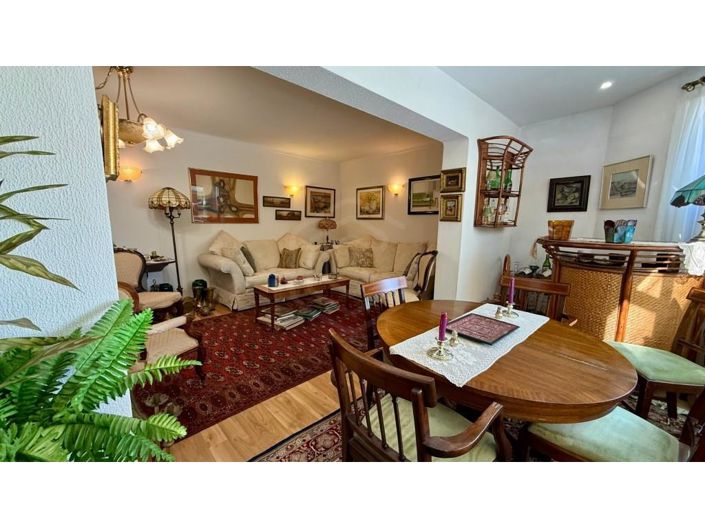 Image No.12-3 Bed Apartment for sale