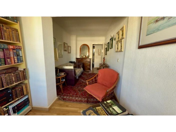 Image No.21-3 Bed Apartment for sale