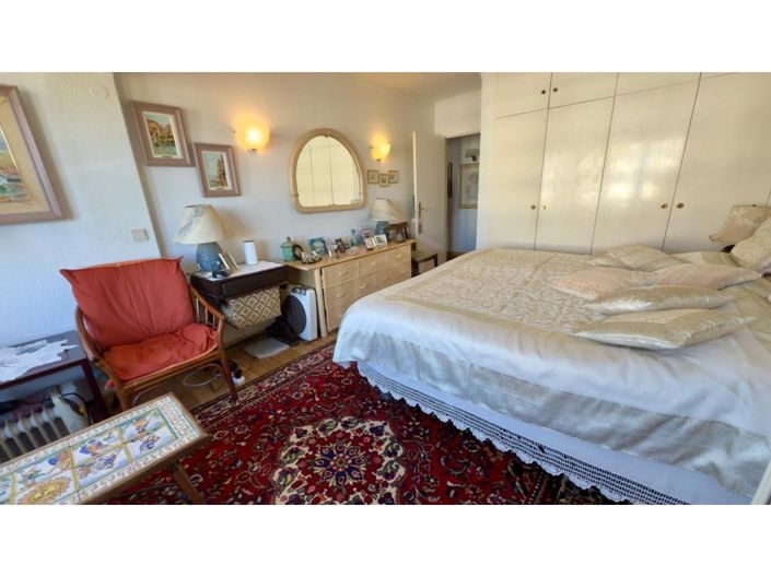 Image No.25-3 Bed Apartment for sale