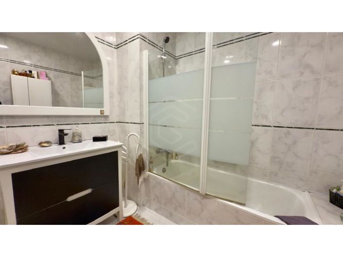 Image No.37-3 Bed Apartment for sale