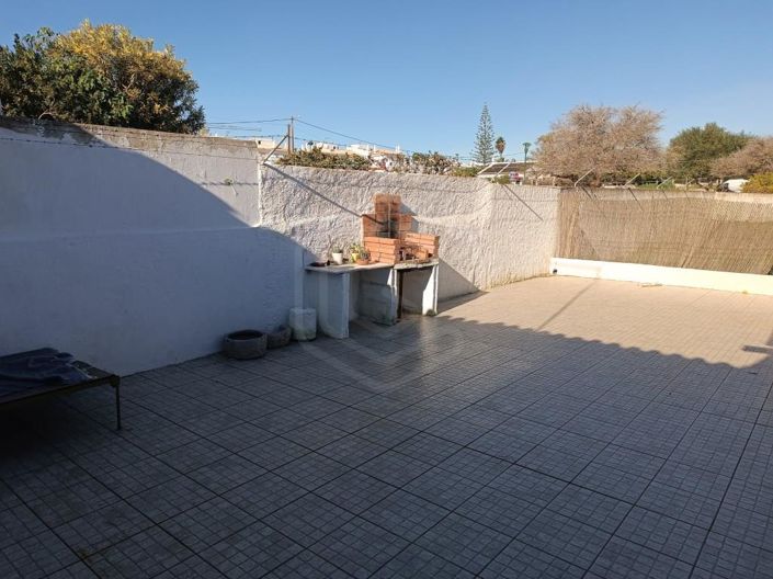 Image No.25-4 Bed House for sale