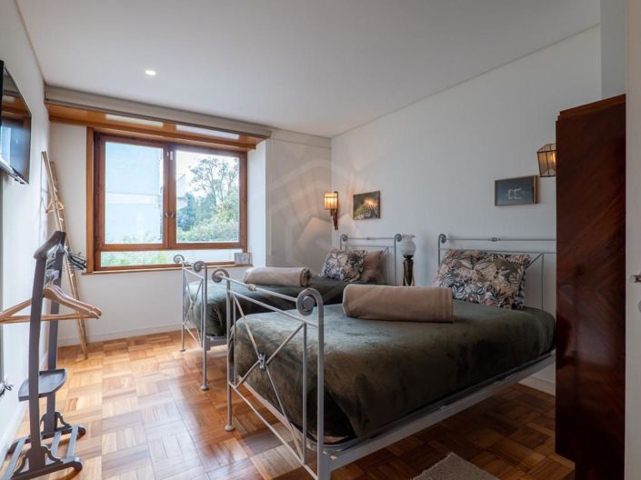 Image No.12-4 Bed House for sale