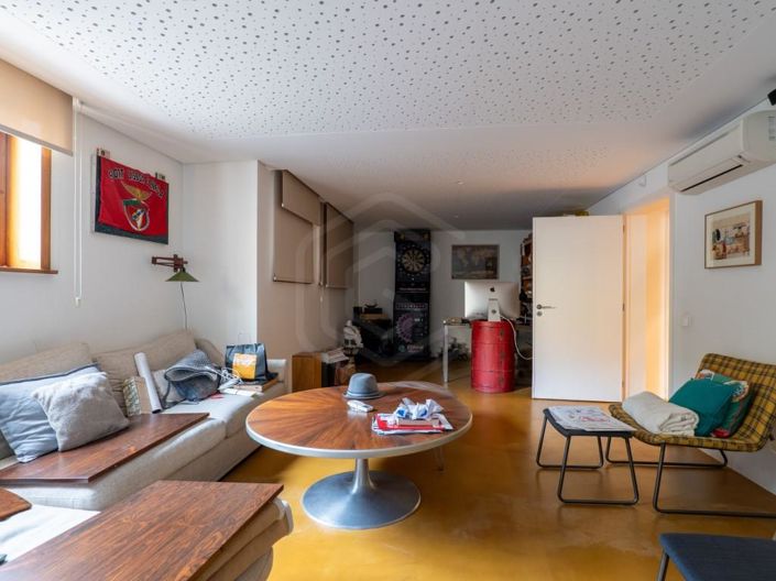 Image No.25-4 Bed House for sale