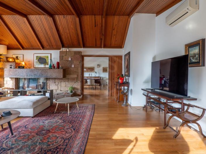 Image No.3-4 Bed House for sale