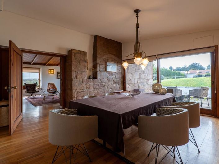 Image No.5-4 Bed House for sale