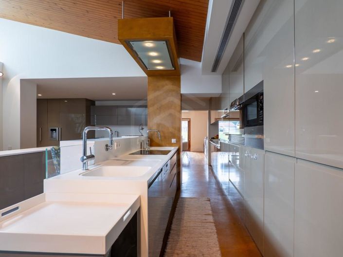 Image No.6-4 Bed House for sale