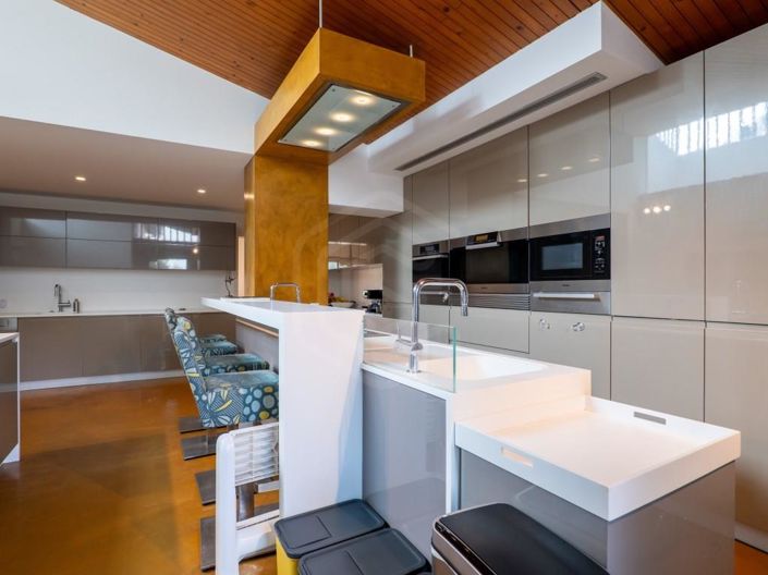 Image No.8-4 Bed House for sale