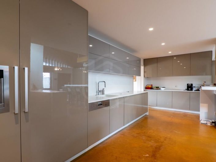 Image No.9-4 Bed House for sale