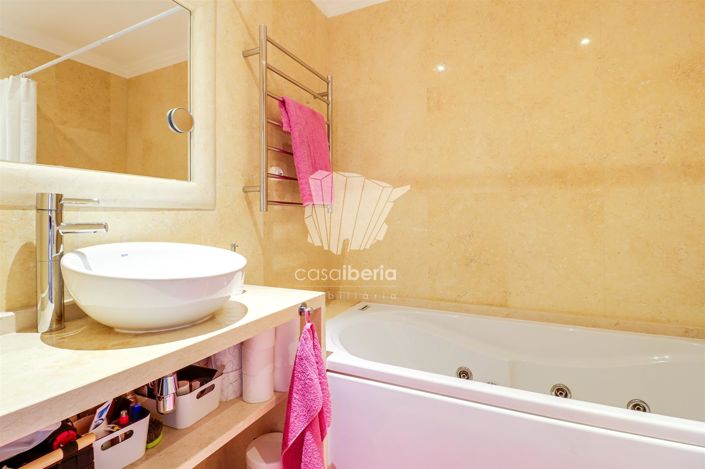 Image No.20-2 Bed Apartment for sale