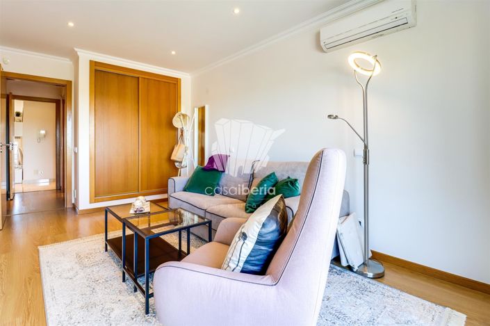 Image No.25-2 Bed Apartment for sale