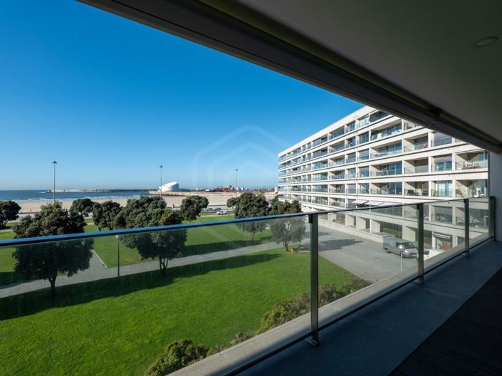 Image No.1-4 Bed Apartment for sale