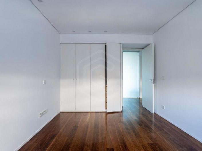 Image No.14-4 Bed Apartment for sale