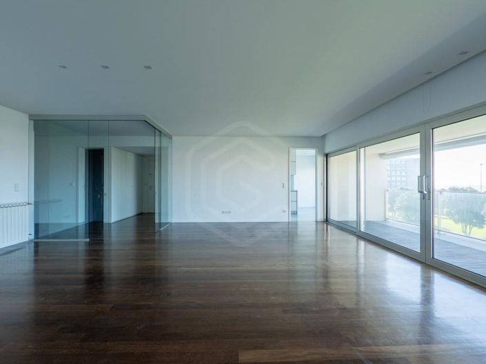 Image No.2-4 Bed Apartment for sale