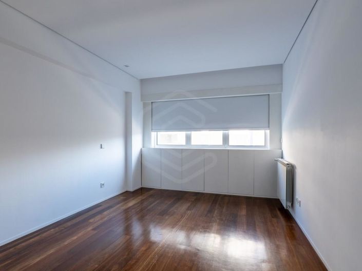 Image No.20-4 Bed Apartment for sale