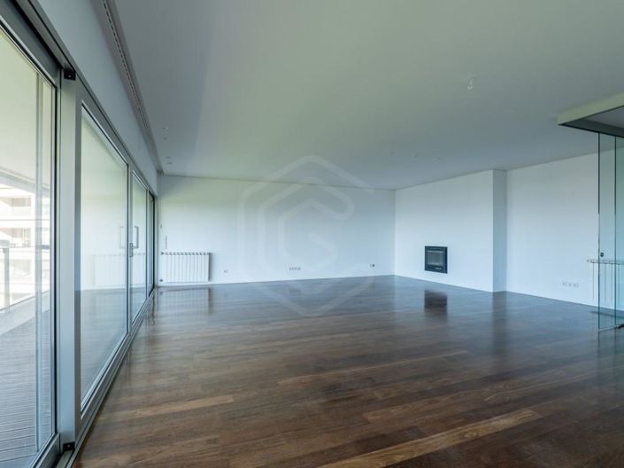 Image No.3-4 Bed Apartment for sale