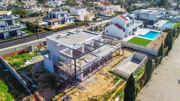 Image No.17-4 Bed House for sale