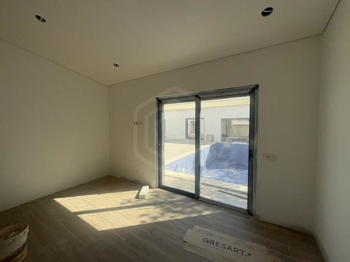 Image No.13-3 Bed House for sale