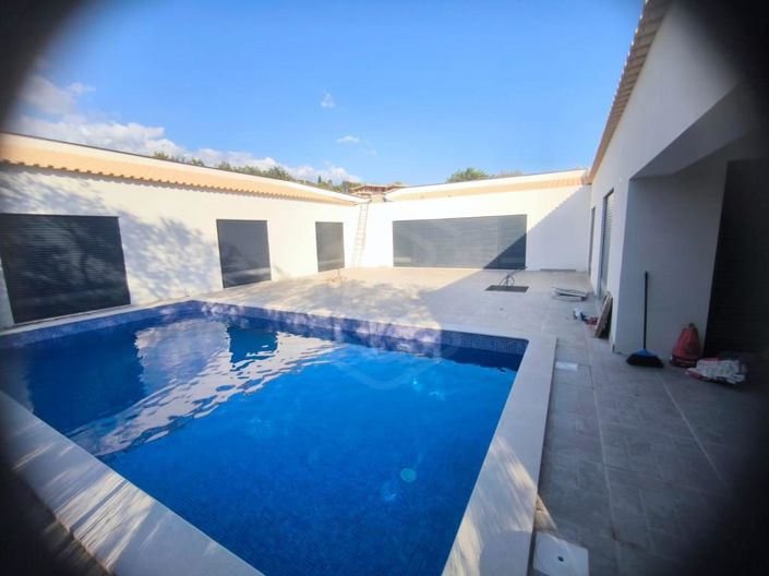 Image No.2-3 Bed House for sale