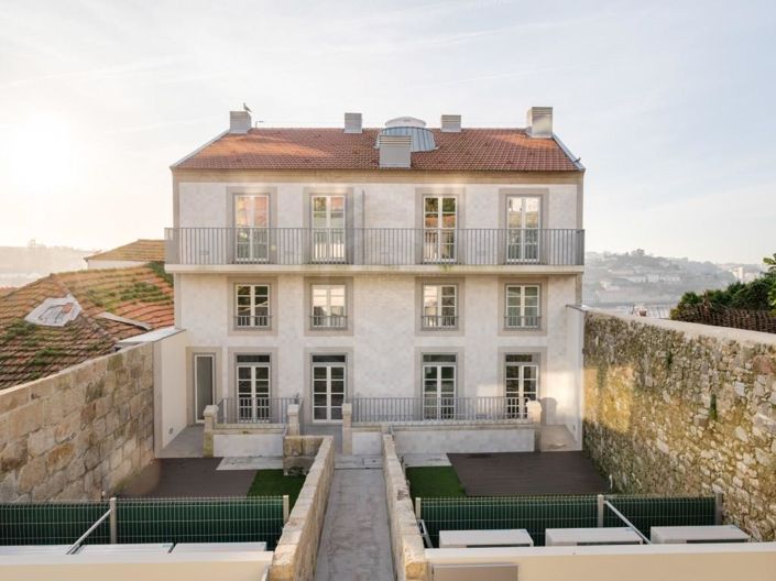 Image No.19-2 Bed Apartment for sale