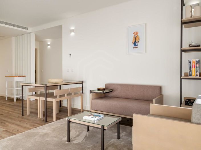 Image No.23-2 Bed Apartment for sale