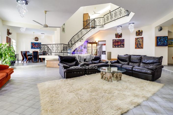 Image No.16-5 Bed House for sale