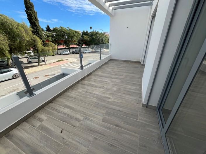 Image No.2-3 Bed House for sale