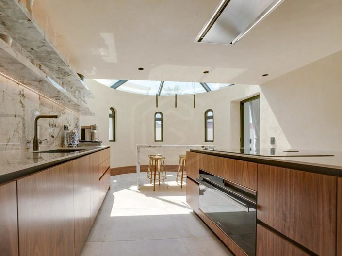 Image No.11-5 Bed House for sale