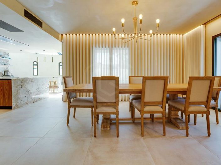 Image No.12-5 Bed House for sale