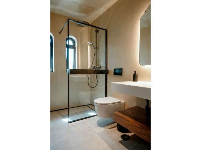 Image No.21-5 Bed House for sale