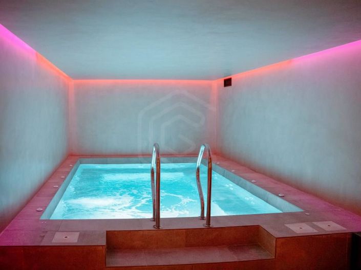 Image No.25-5 Bed House for sale