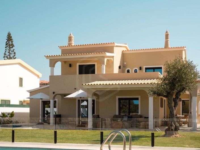 Image No.5-5 Bed House for sale