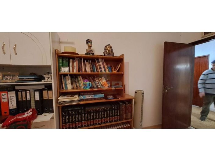 Image No.18-4 Bed House for sale