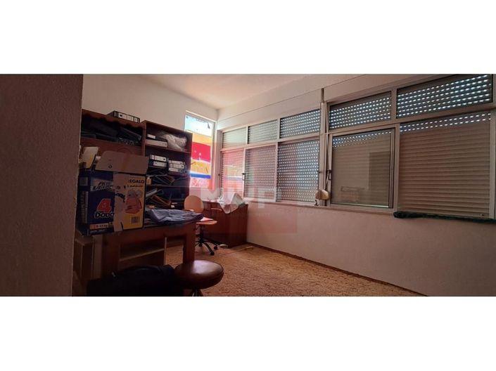 Image No.20-4 Bed House for sale