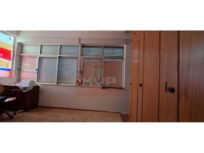 Image No.21-4 Bed House for sale