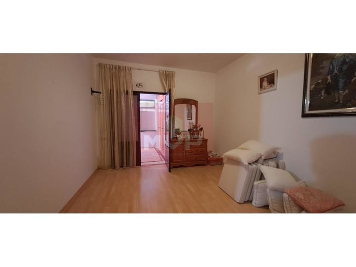 Image No.22-4 Bed House for sale