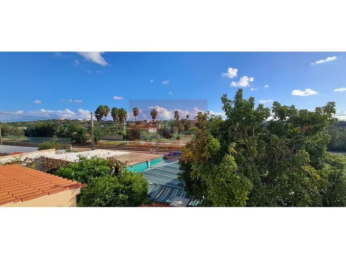 Image No.24-4 Bed House for sale