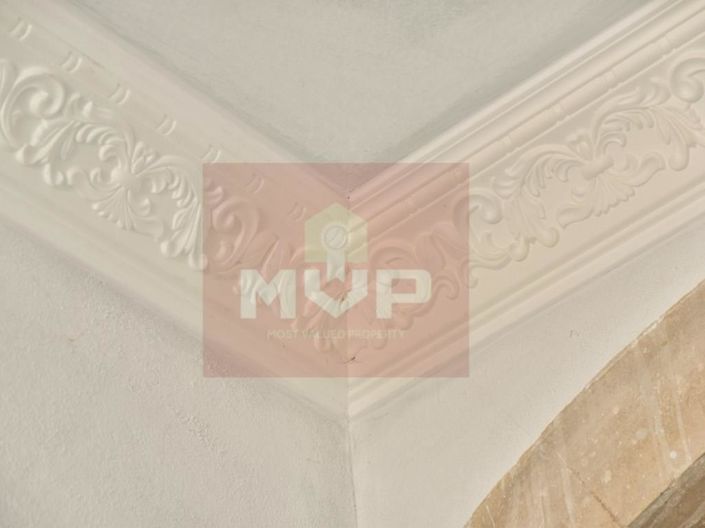 Image No.27-20 Bed House for sale