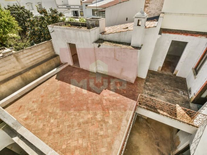 Image No.39-20 Bed House for sale