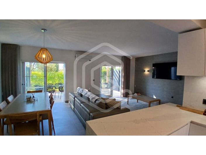 Image No.13-2 Bed House for sale