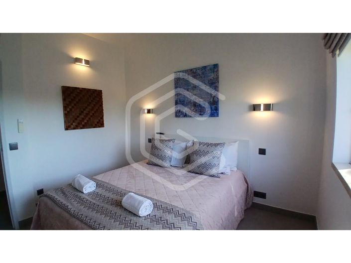 Image No.23-2 Bed House for sale