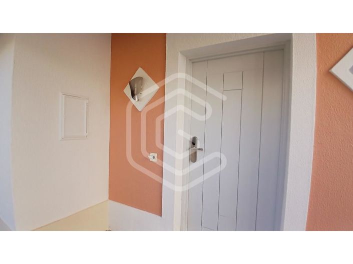 Image No.4-2 Bed House for sale