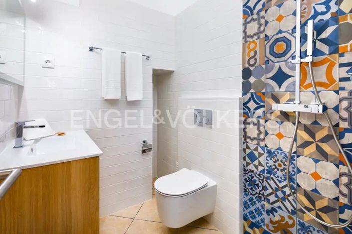 Image No.21-4 Bed House for sale