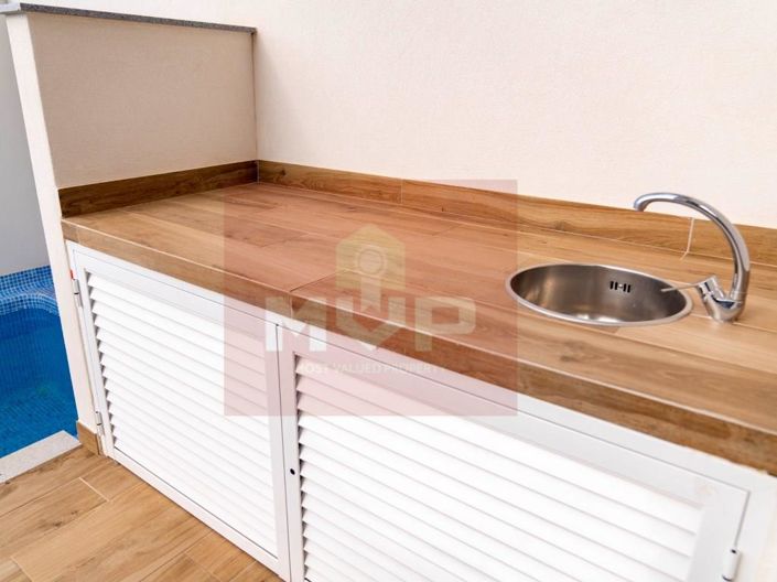 Image No.13-3 Bed House for sale