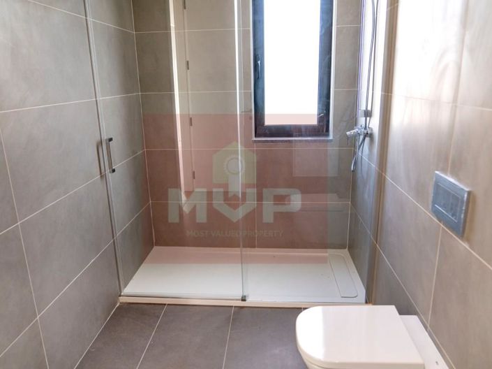 Image No.24-3 Bed House for sale