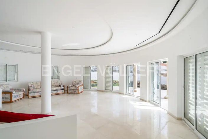 Image No.10-4 Bed House for sale