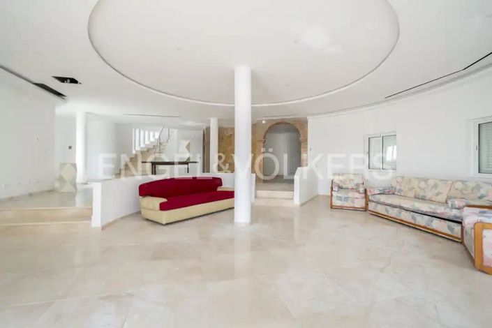 Image No.11-4 Bed House for sale