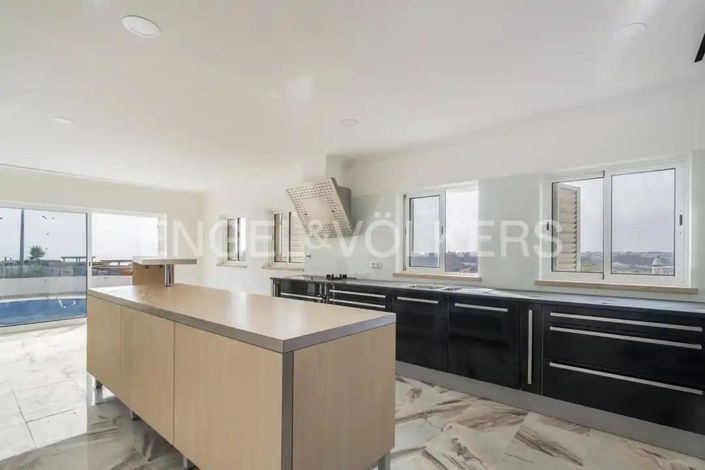 Image No.14-4 Bed House for sale