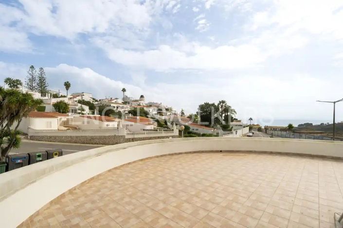 Image No.42-4 Bed House for sale